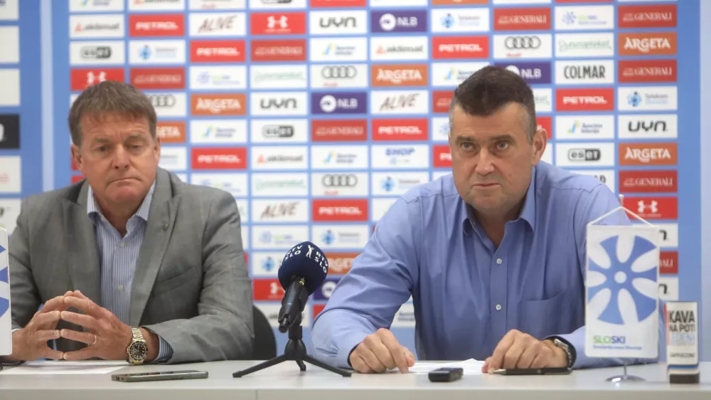 -Matjaž Šarabon, vodja panoge za alpsko smučanje pri SZS.- Jenez Bijol, predsednik panoge za alpsko smučanje pri SZS.- 23.05.2024. - Novinarska konferenca predsednika panoge za alpsko smučanje Janeza Bijola in vodje panoge Matjaža Šarabona. Predstavila sta sklepe seje odbora panoge in sestave reprezentanc v alpskem smučanju za novo sezono. //FOTO: Bojan Velikonja