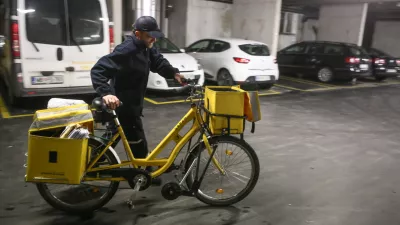 ﻿- 13.04.2018 - Tomaž Osolnik, poštar - pismonoša na kolesu – Pošta  //FOTO: Luka Cjuha.