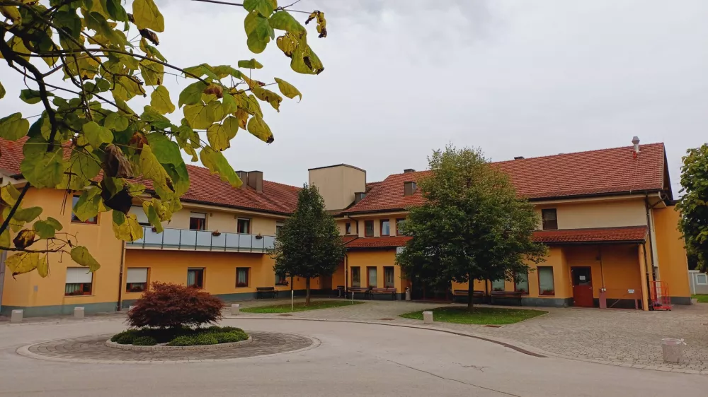 Iščejo novega upravljalca doma starejših občanov