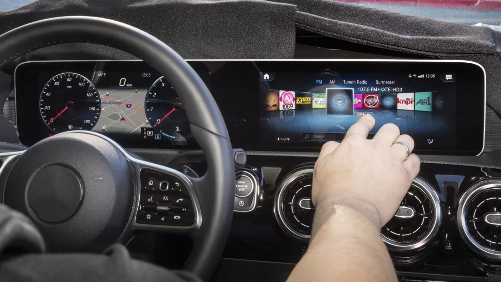 ﻿mercedes sistem mbux