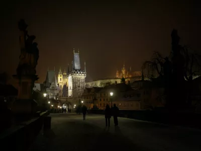 ﻿Ilustrativna fotografija, Praga, Karlov most//FOTO: Bojan Velikonja
