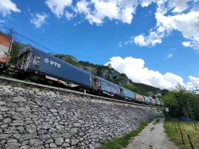 Podpeč, proga Koper-Prešnica iz leta 1967 (Koper-Divača), sedanji tir  / Foto: Katja Gleščič 