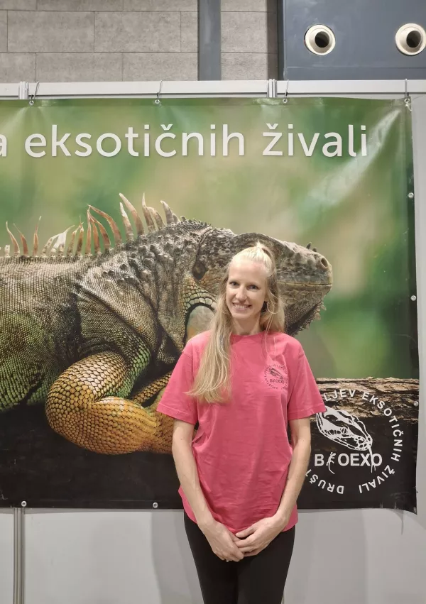 Nika Matoh, predsednica društva Bioexo je povedala, da se je letos s svojimi eksoti predstavilo enainštirideset članov. / Foto: Meta Černoga