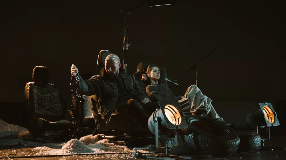 Jon Fosse: Tukaj v temnem gozdu, režija Dorian Šilec Petek, MGL 2025