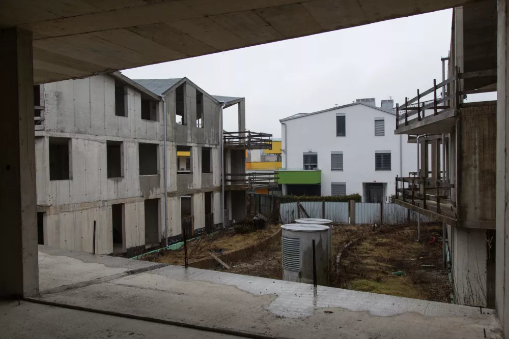 ﻿stanovanjska soseska Kostanjevi cvetovi    - 18.02.2016 - Občina Dol pri Ljubljani - priseljevanje na predmestje Ljubljane - . //FOTO: Maja Marko