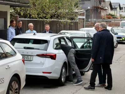 Hišna preiskava pri Alešu Hojsu.