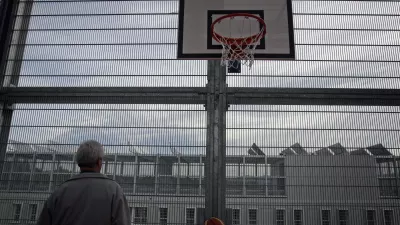 - ilustrtivna fotoggrafija - - Zavod za prestajanje kazni zapora Dob pri Mirni - zapor//FOTO: Luka Cjuha / Foto:: Luka Cjuha