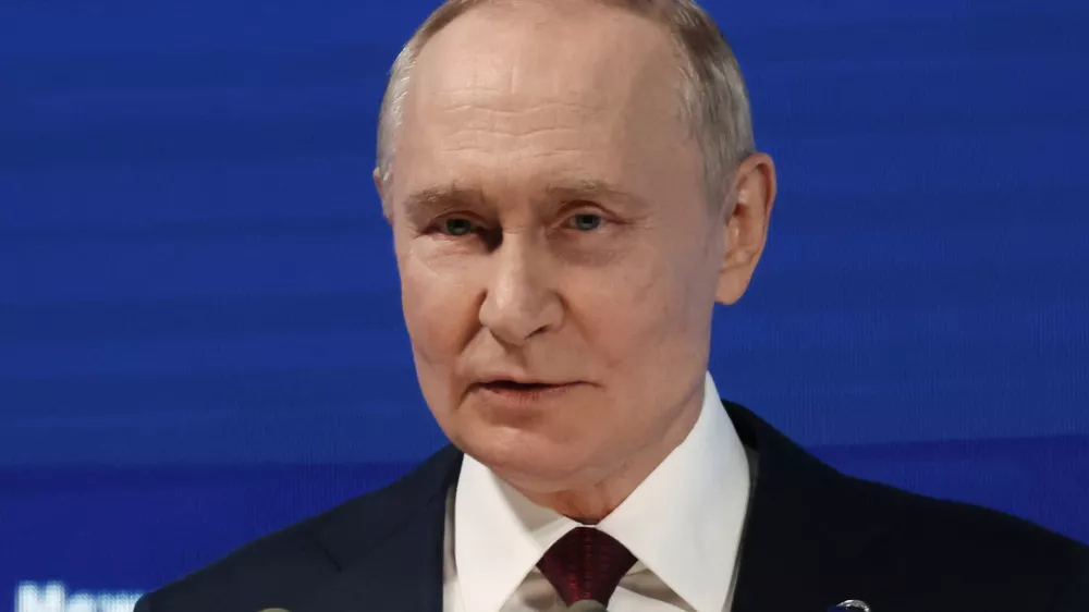 Russian President Vladimir Putin addresses a meeting with foreign policy experts at the Valdai Discussion Club in the Black Sea resort of Sochi, Russia, on Thursday, Oct. 2, 2025. (Mikhail Metzel, Sputnik, Kremlin Pool Photo via AP)