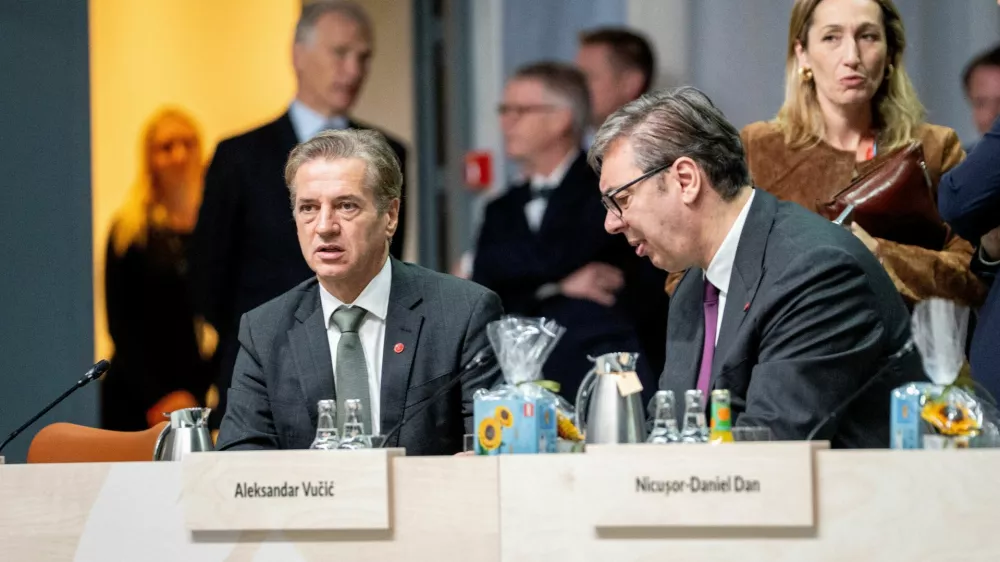 Slovenia's Prime Minister Robert Golob and Serbia's President Aleksandar Vucic attend the European Political Community summit in Copenhagen, Denmark, October 2, 2025. Ida Marie Odgaard/Ritzau Scanpix/via REUTERS ATTENTION EDITORS - THIS IMAGE WAS PROVIDED BY A THIRD PARTY. DENMARK OUT. NO COMMERCIAL OR EDITORIAL SALES IN DENMARK.