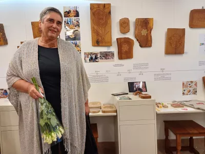 Po 50 letih mojstrstva še vedno rezbari