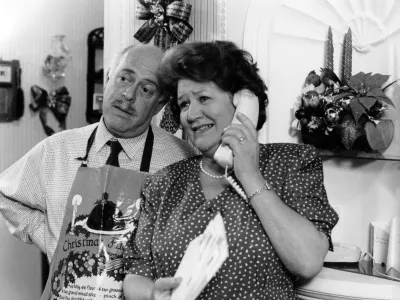 Richard Bucket, Patricia Routledge kot Hyacinth Bucket, Fina gospa. Foto: Profimedia
