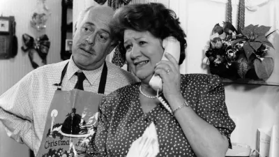 Richard Bucket, Patricia Routledge kot Hyacinth Bucket, Fina gospa. Foto: Profimedia