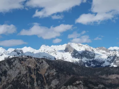 Zima, sneg, sonce, gore Foto: Tatjana Pihlar