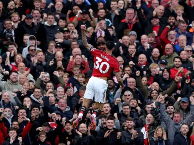 Soccer Football - Premier League - Manchester United v Sunderland - Old Trafford, Manchester, Britain - October 4, 2025 Manchester United's Benjamin Sesko celebrates scoring their second goal REUTERS/Scott Heppell EDITORIAL USE ONLY. NO USE WITH UNAUTHORIZED AUDIO, VIDEO, DATA, FIXTURE LISTS, CLUB/LEAGUE LOGOS OR 'LIVE' SERVICES. ONLINE IN-MATCH USE LIMITED TO 120 IMAGES, NO VIDEO EMULATION. NO USE IN BETTING, GAMES OR SINGLE CLUB/LEAGUE/PLAYER PUBLICATIONS. PLEASE CONTACT YOUR ACCOUNT REPRESENTATIVE FOR FURTHER DETAILS..   TPX IMAGES OF THE DAY