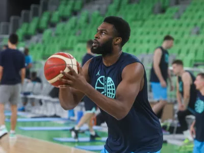 - Josh Nebo.- 27.04.2024. Trening slovenske košarkarske reprezentance pred odhodom na kvalifikacijski turnir za Olimpijske igre v Grčiji. //FOTO: Bojan Velikonja