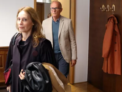 Nekdanji ravnatelj Pečan zaradi odpovedi toži šolo