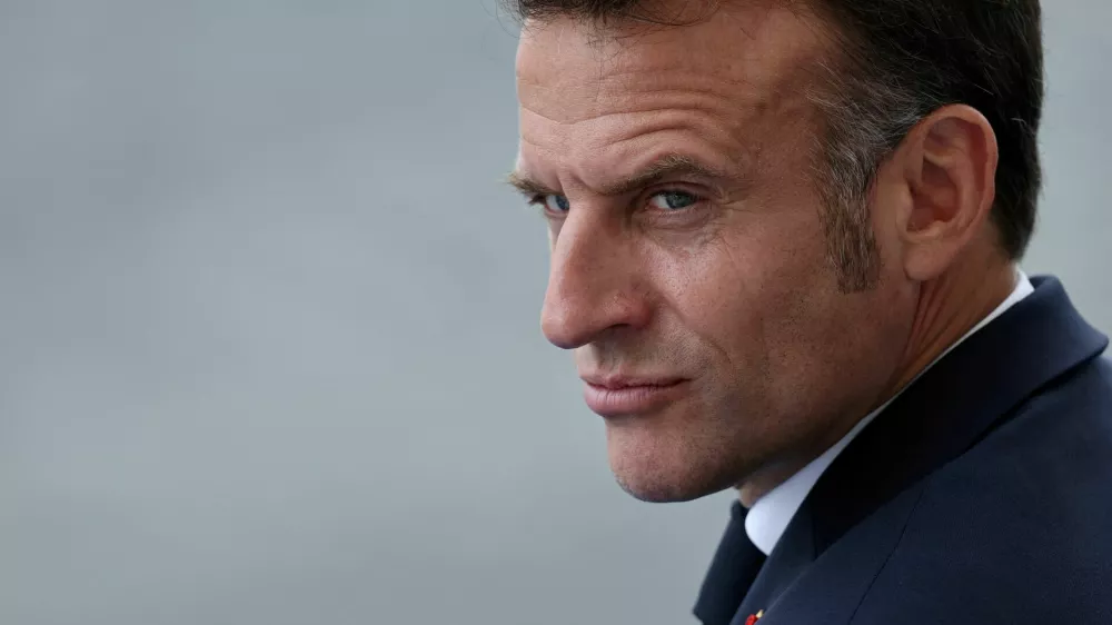 FILE PHOTO: French President Emmanuel Macron attends the annual Bastille Day military ceremony on the Place de la Concorde in Paris, France, July 14, 2025. REUTERS/Gonzalo Fuentes/File Photo