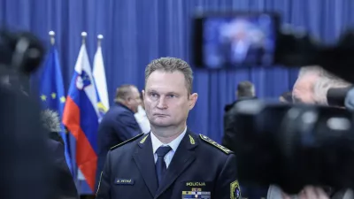 Boštjan Poklukar, Damjan Petrič- 12.02.2025 - Policija je nagradila 66 izjemnih posameznikov, ki so v najrazličnejših okoliščinah pomagali reševati življenja ljudi - podelitev, policija, hrabrost, požrtvovalnost, priznanja//FOTO: Jaka Gasar