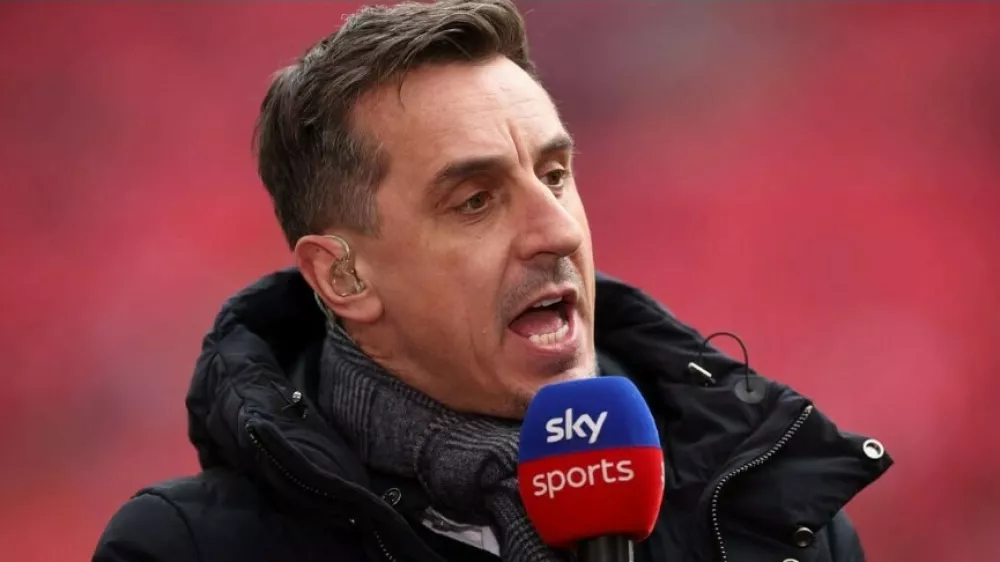 Gary Neville, nogometaš, komentarotor