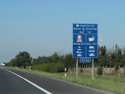 Vinjete bodo še vedno obvezne, vendar bodo po novem v celoti digitalne.