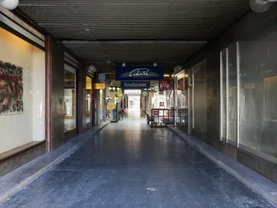 - Pasaža s strani Štefanove ulice.13.03.2024. - Reportaža o težavah v pasaži Nebotičnika.//FOTO: Bojan Velikonja / Foto: Bojan Velikonja