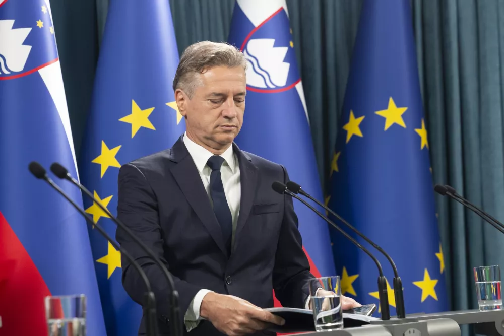 Ljubljana, Vlada.Izjava predsednika vlade Roberta Goloba in drzavnega sekretarja v kabinetu predsednika vlade Vojka Volka v zvezi z izmenjavo obsojencev med zahodnimi zavezniki in Rusko federacijo.