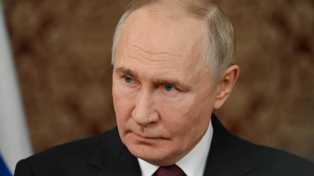 Russian President Vladimir Putin attends a press conference after the CIS leaders' summit in Dushanbe, Tajikistan October 10, 2025. Sputnik/Grigory Sysoev/Pool via REUTERS ATTENTION EDITORS - THIS IMAGE WAS PROVIDED BY A THIRD PARTY.