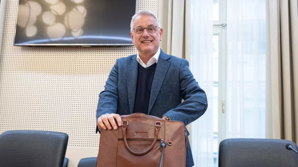 Ljubljana, vlada.Seja Ekonomsko-socialnega sveta, na kateri so med drugim obravnavali predlog proracunskih dokumentov RS za leti 2026 in 2027.Minister za gospodarstvo,turizem in sport Matjaz Han.