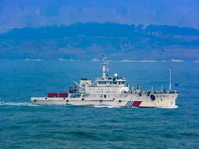 Shanghai: Chinese Maritime Safety Administration (MSA) offshore patrol vessel No. 0521 at Yellow sea near Shanghai / Foto: Igorspb