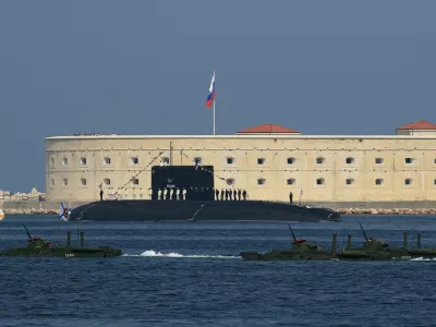 FILE PHOTO: Russian sailors line up on board the diesel-electric submarine "Novorossiysk" during the Navy Day parade in the Black Sea port of Sevastopol, Crimea July 31, 2016. REUTERS/Alexey Pavlishak/File Photo