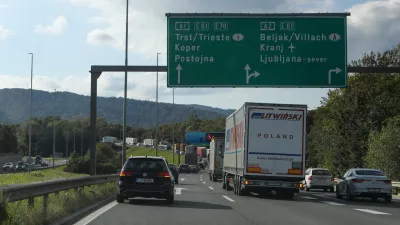 Vlada je šla pri vinjetah na glavo