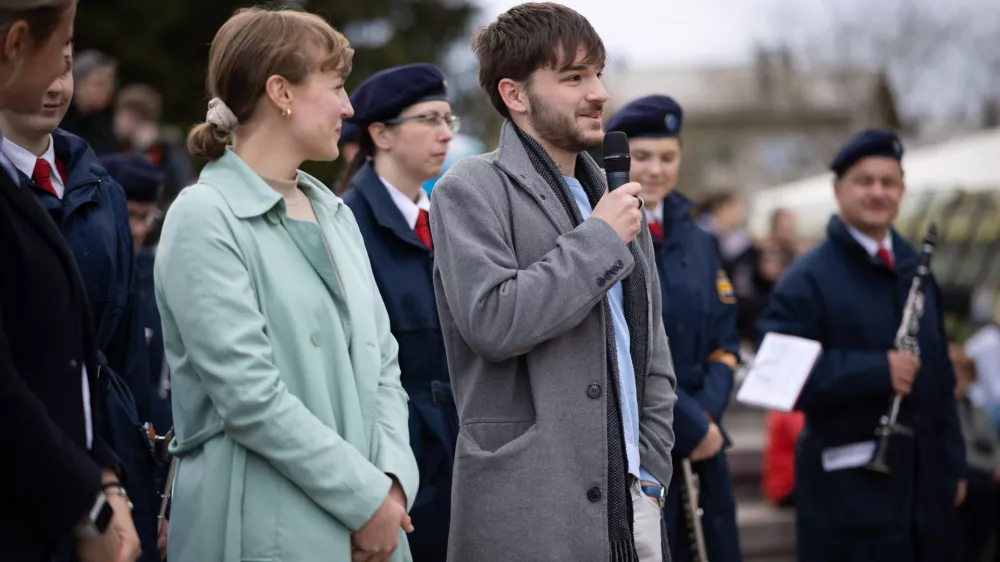Ponovno iščejo mladega župana in mlado županjo