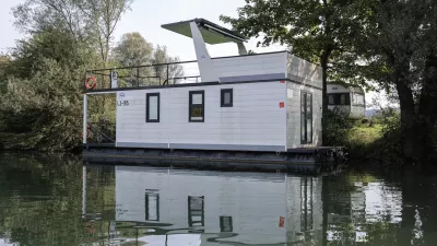 - 20.08.2025 - ogled plavajočih hišk na Ljubljanici//FOTO: Jaka Gasar