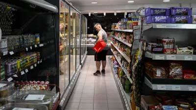 Trgovina atlasnakupovanježivilahranatrgovinetrgovcikošarica25.06.2025 - Nakupovanje ob nedeljah in praznikih, odprte trgovine. FOTO: Nik Erik Neubauer