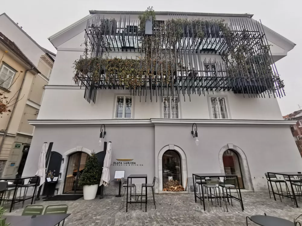 ﻿Restavracija & pivnica Zlata ladjica / Foto: Miha First