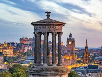 EasyJet je dolgoletno sodelovanje z ljubljanskim letališčem nadgradil z novo linijo v Edinburg. F iStock