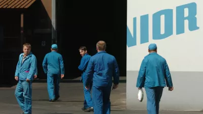 UNIOR d.d., Zreče, proizvodnja - ročno orodje in rezervni deli za potrebe kmetijstva in obrti, delavci // FOTO: Luka Cjuha