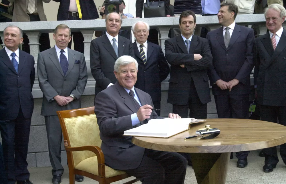 srečanje predsednikov, srednjeevropskih držav Milan Kučan Vaclav Havel Vojislav Koštunica Johannes Rau