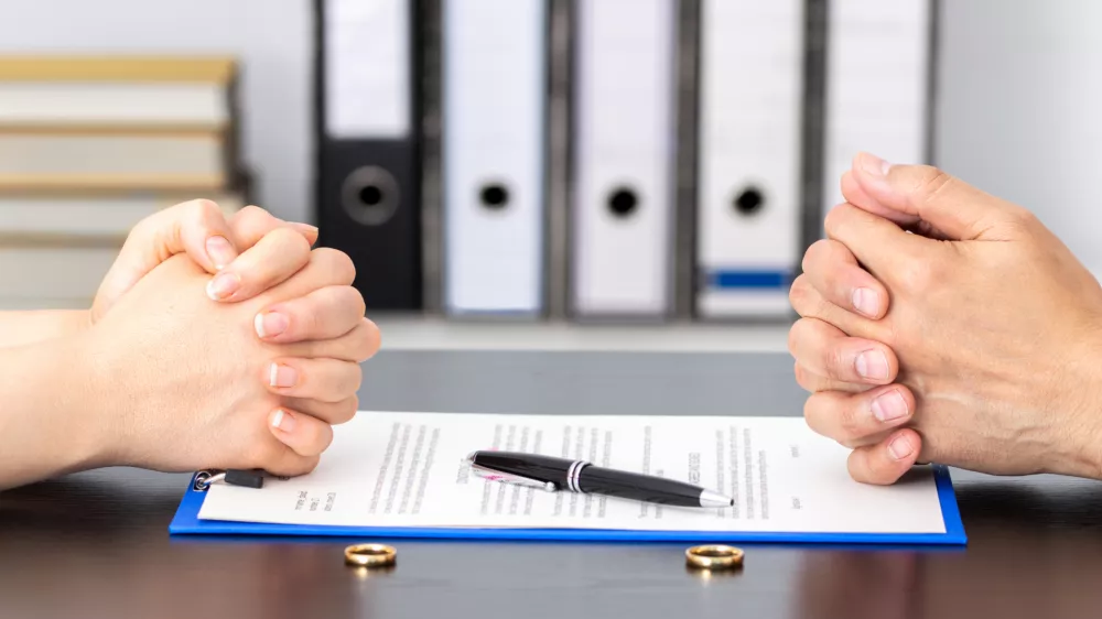 Odvetnika svetujeta: to so najpomembnejši nasveti za pare, ki se ločujejo