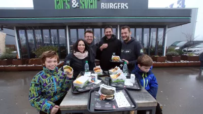 ﻿Lars in Sven burgerjiFoto: Tomaž Skale