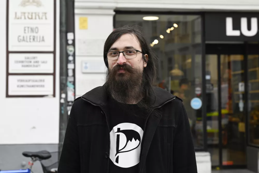 Tožba zaradi zavrnitve referenduma