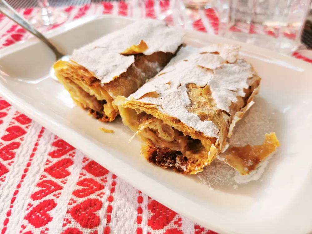 Jabolčni zavitek / Foto: Miha First