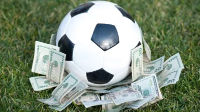 Vrhunski nogomet in denar gresta z roko v roki. / Foto: Getty Images