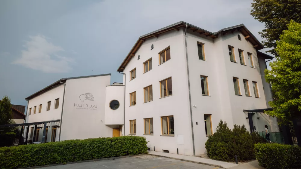 Turistična šola v nekdanji sirotišnici