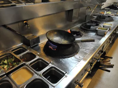 - ilustrativna fotografijakuhinja, kuhinjska oprema, vokAzijska in tajska "fusion" restavracija DA BUDA, Šubičeva 1A v Ljubljani -  //FOTO: Tomaž Zajelšnik