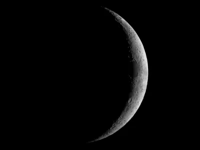 Del lune, ki je z Zemlje nikoli ne vidimo, je za znanstvenike vse bolj zanimiv. / Foto: Istock