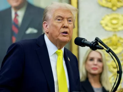 FILE PHOTO: U.S. President Donald Trump speaks during a press conference in the Oval Office at the White House in Washington, D.C., U.S., October 15, 2025. REUTERS/Jonathan Ernst/File Photo