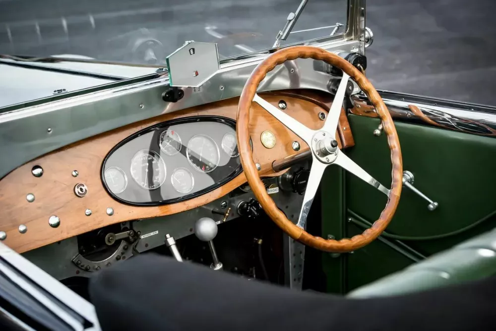 Bugatti type 55 (1931–1935): Umetnina na štirih kolesih, izdelali so jih le 38