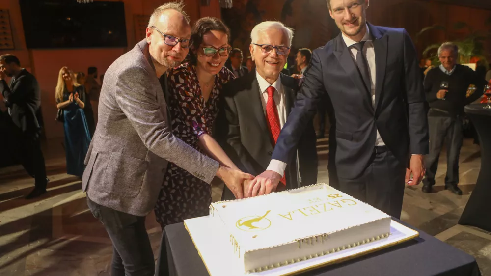 DOCENTRIC, Jurij Leskovec, ANA GLIGORIJEVIĆ, Bogomir Strašek, Simon Mesec23.10.2025 - Gazela 2025 - sklepna prireditev Slovenska gazela 2025 v organizaciji časnika Dnevnik, slavnostna razglasitev zlate Gazele za leto 2025. Cankarjev dom //FOTO: Luka Cjuha