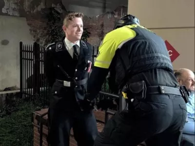 moški v nacistični uniformi, twitter, Zajem zaslona, omrežje X